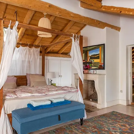 Maisonrose Corfu * بيليكاس